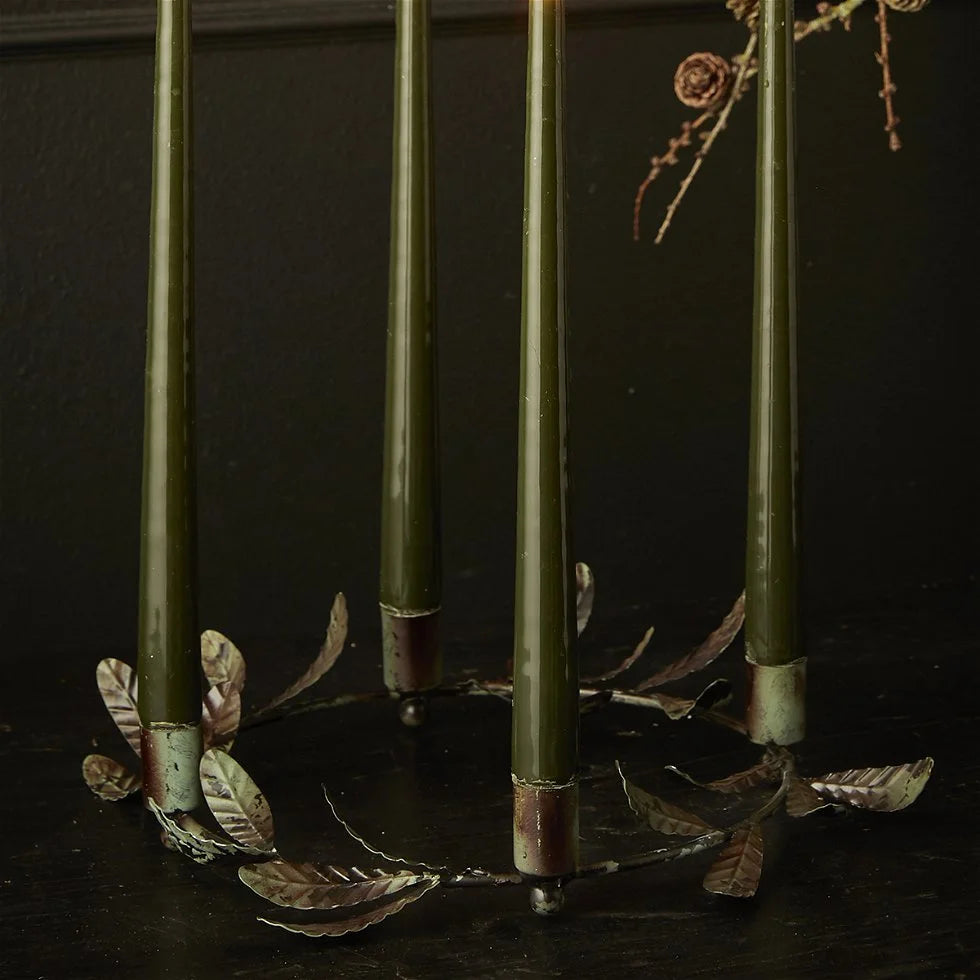 Adventstake i jern – rustikk og gyllen