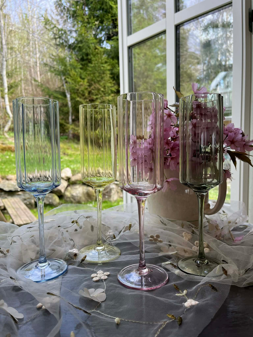 Utleie -champagnelass i pastellfarger