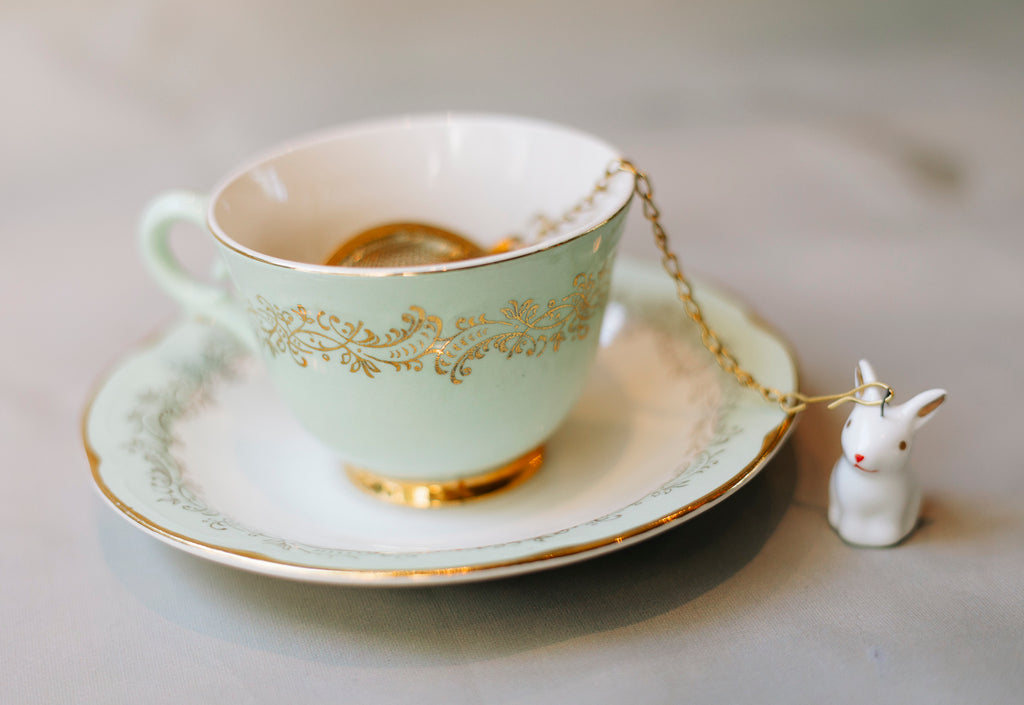 Tesil med hare – i gaveeske